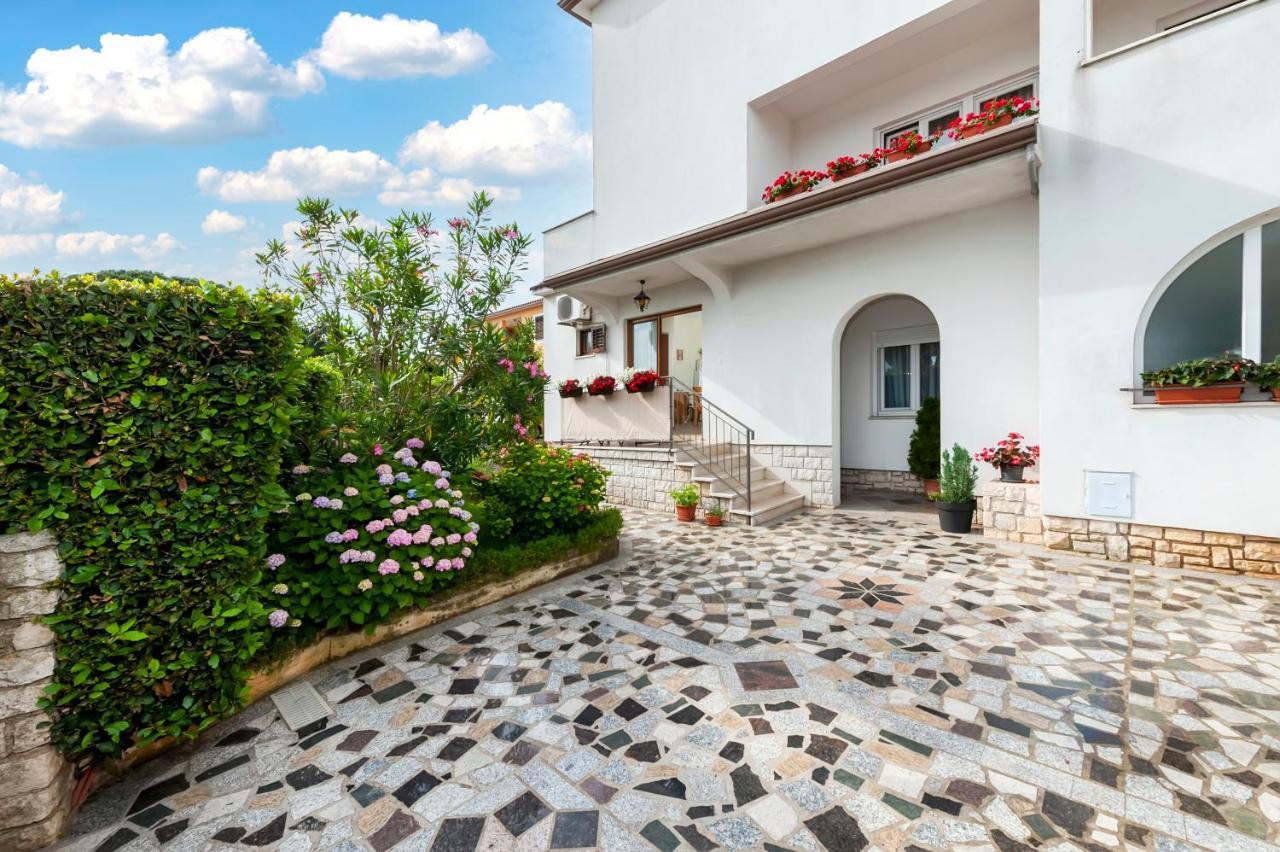 Apartments Sandra Rovinj Luaran gambar