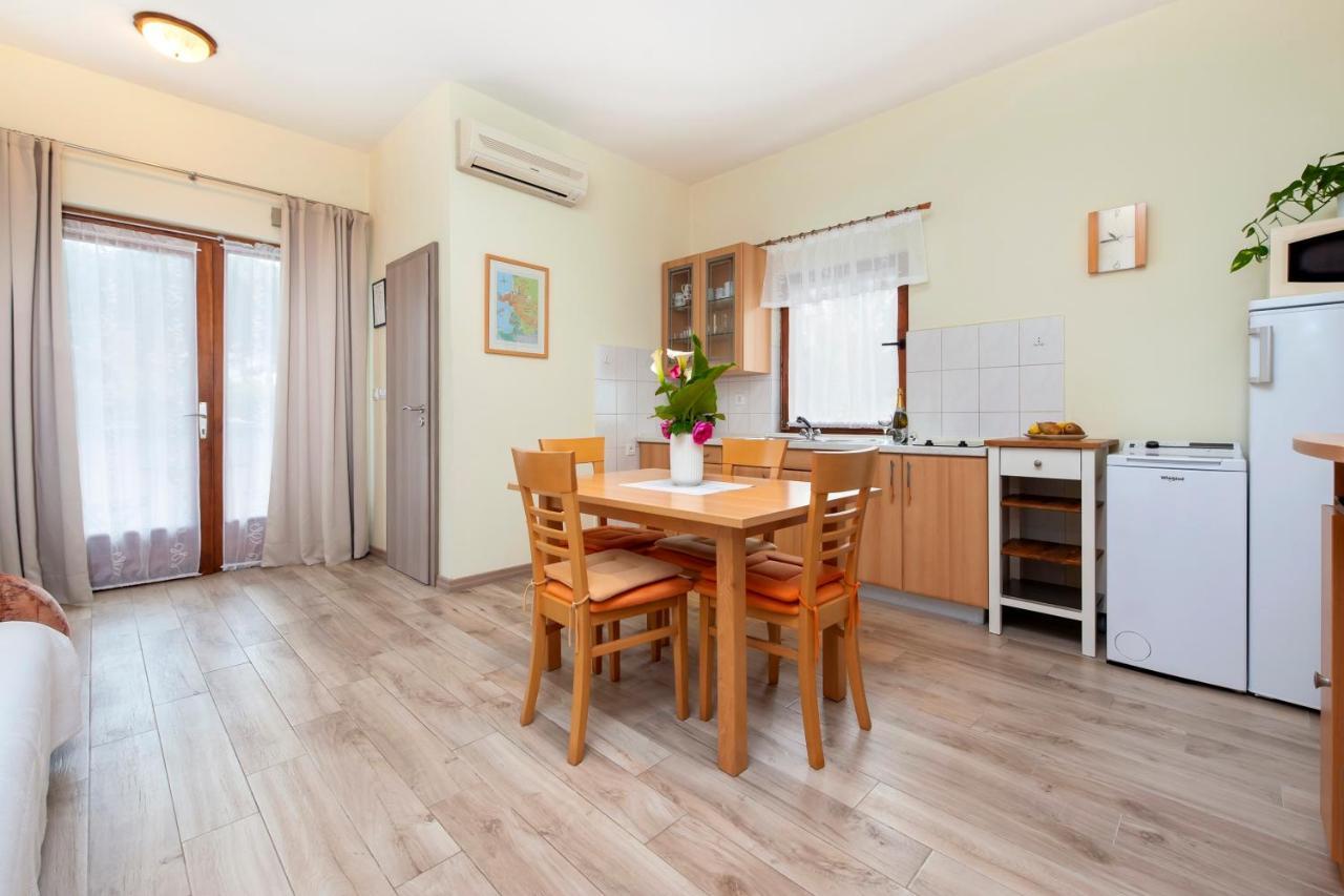 Apartments Sandra Rovinj Luaran gambar